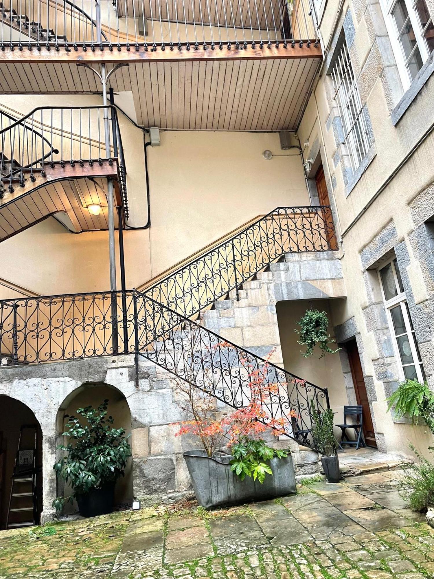 Le Victor Hugo Appartement Besançon Buitenkant foto